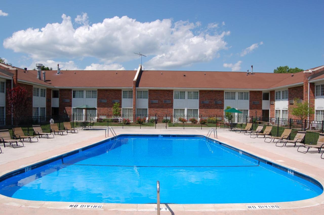Rodeway Inn & Suites East Windsor Esterno foto