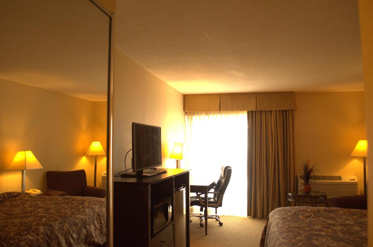 Rodeway Inn & Suites East Windsor Esterno foto