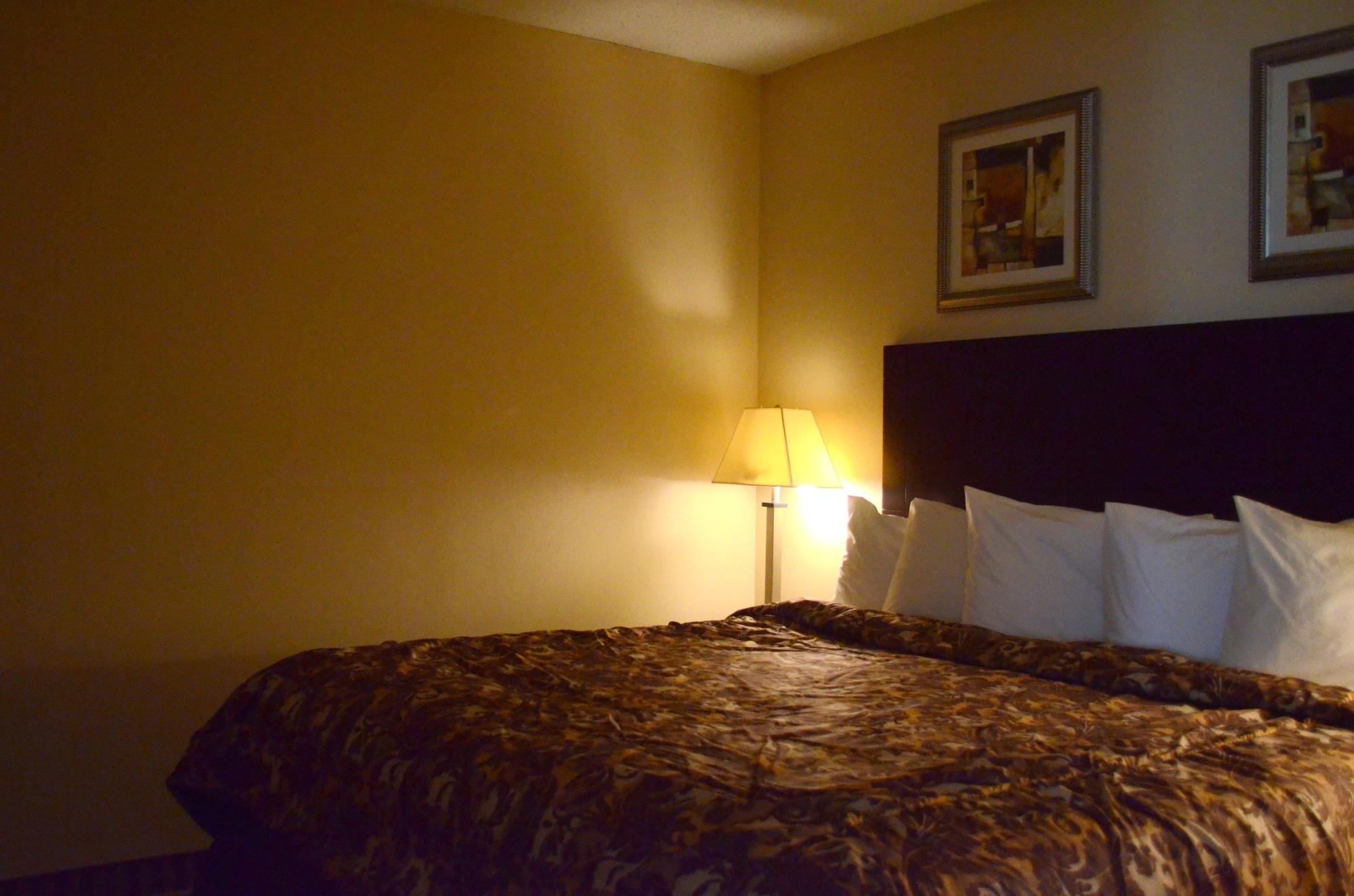 Rodeway Inn & Suites East Windsor Esterno foto