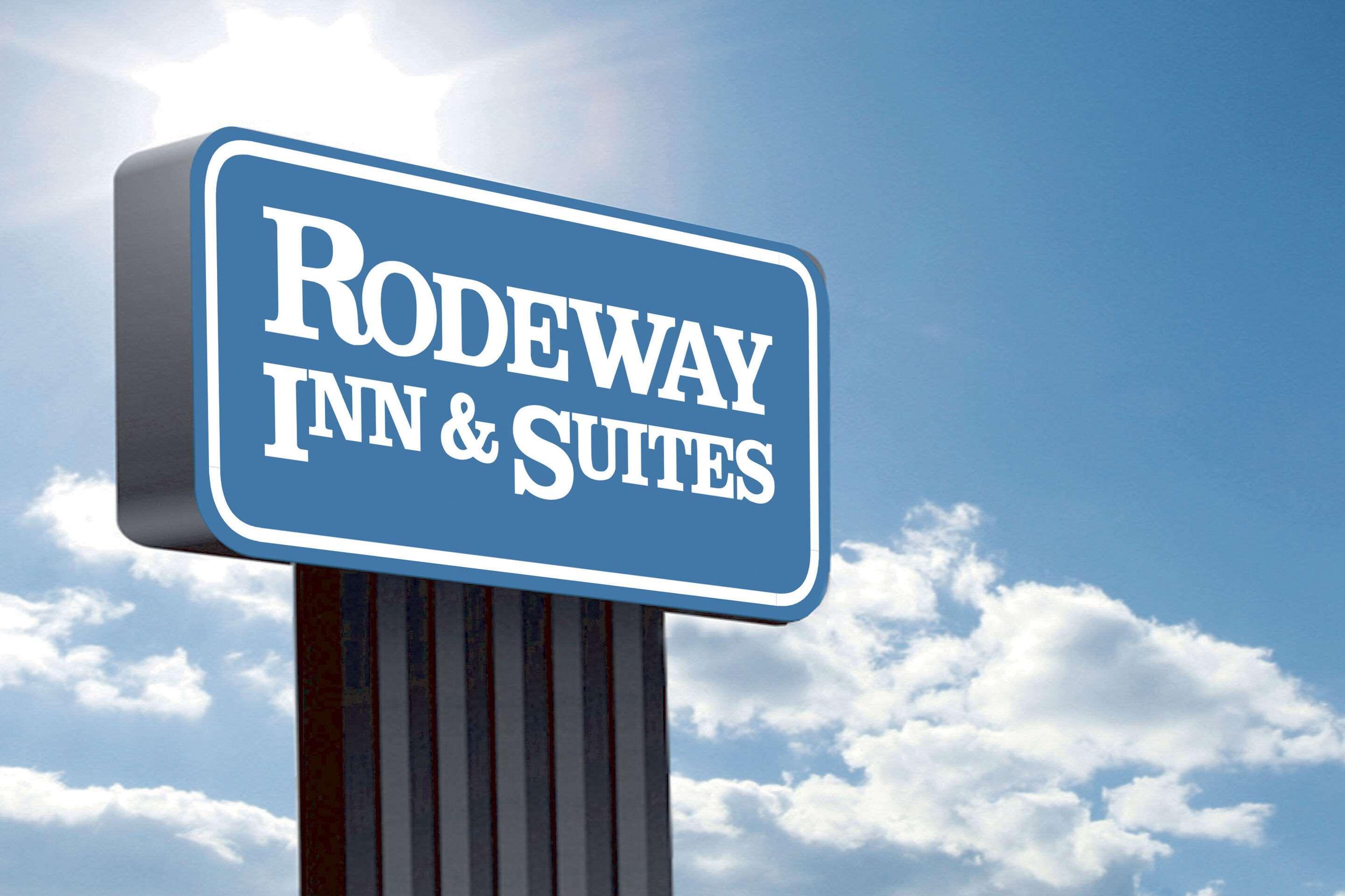Rodeway Inn & Suites East Windsor Esterno foto